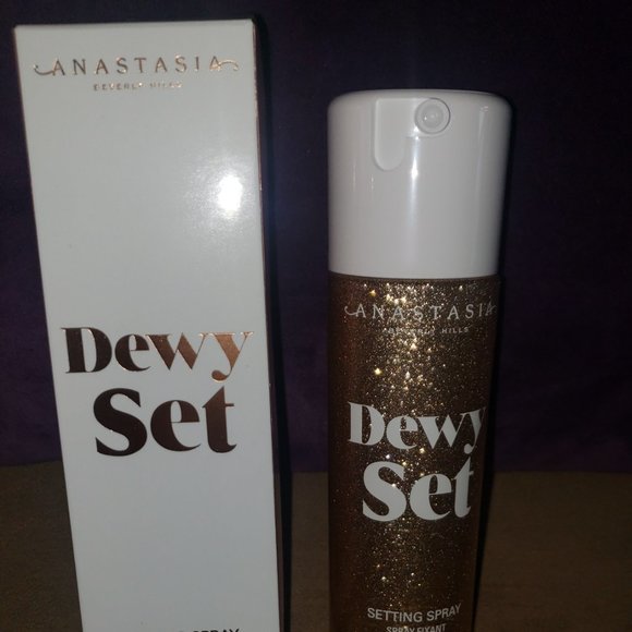 Anastasia Beverly Hills Dewy Set Setting Spray $30 - Picture 5 of 5